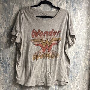 DC Comics Wonder Woman Gray Short Sleeve Tee vintage style